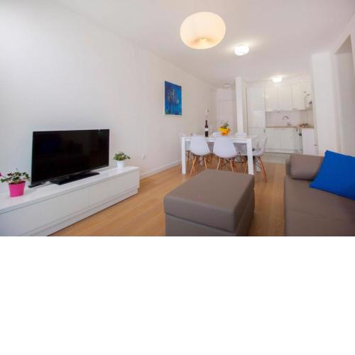 Apartments Maka