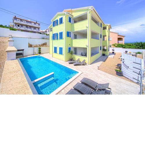 Apartments Mali Nono