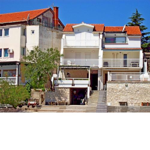 Apartments Mara