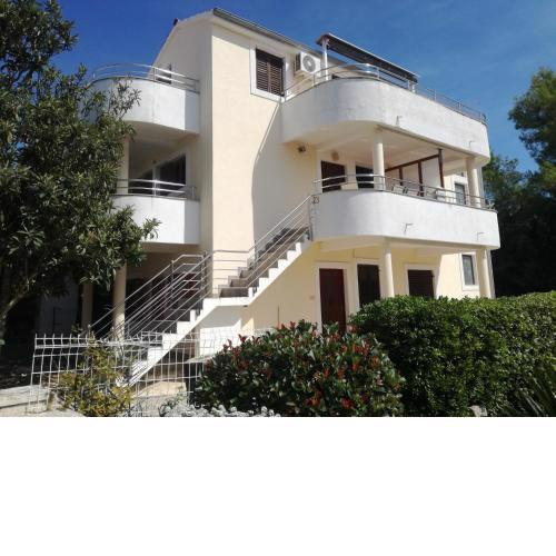 Apartments Mara