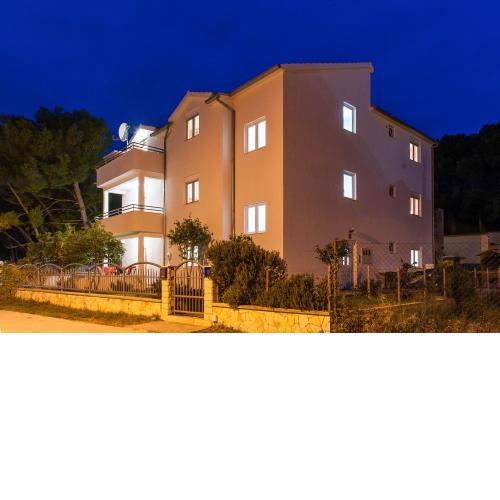 Apartments Maras
