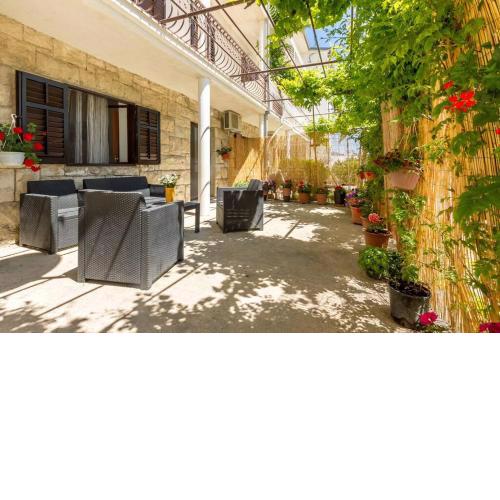 Apartments Marasovic - Lea