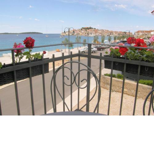 Apartments Mare