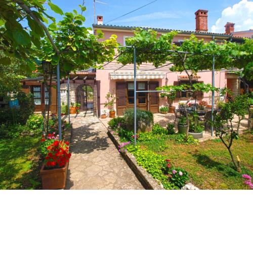 Apartments Maria 64