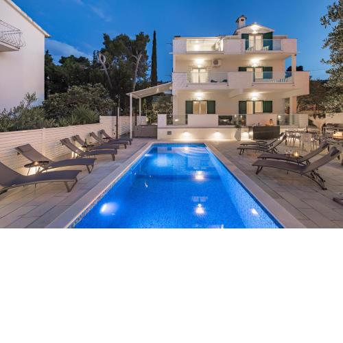 Apartments Marina