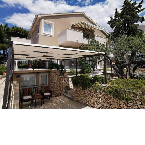 Apartments Maslina