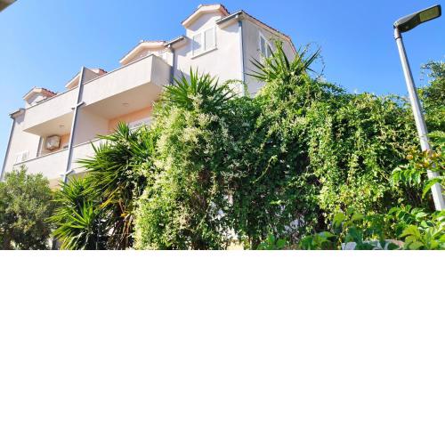 Apartments Mazuran
