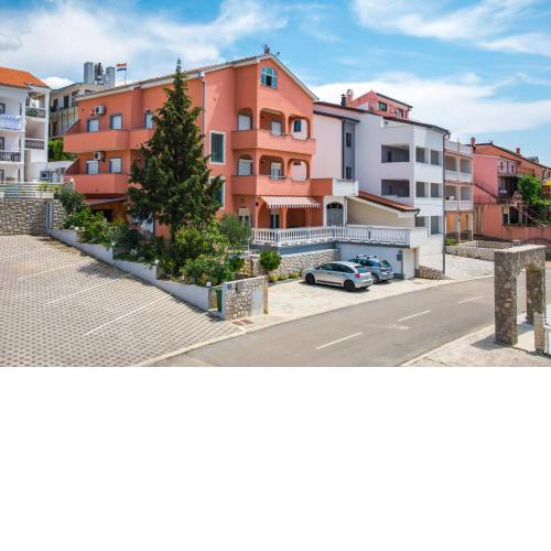 Apartments Mikanović