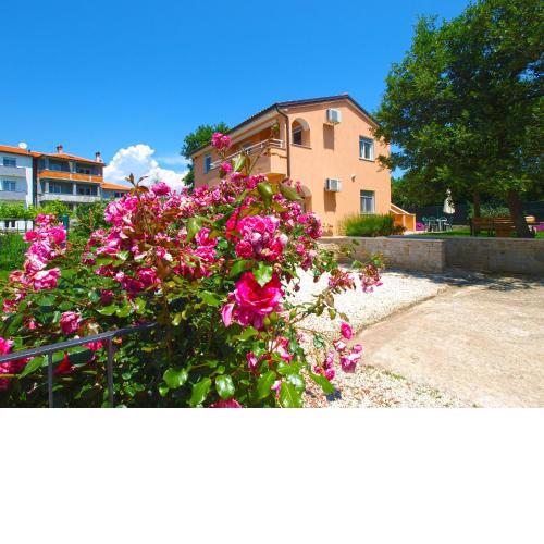 Apartments Milovan 1774