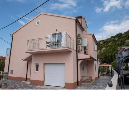Apartments Mir