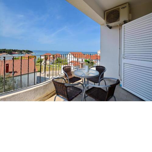 Apartments Miro