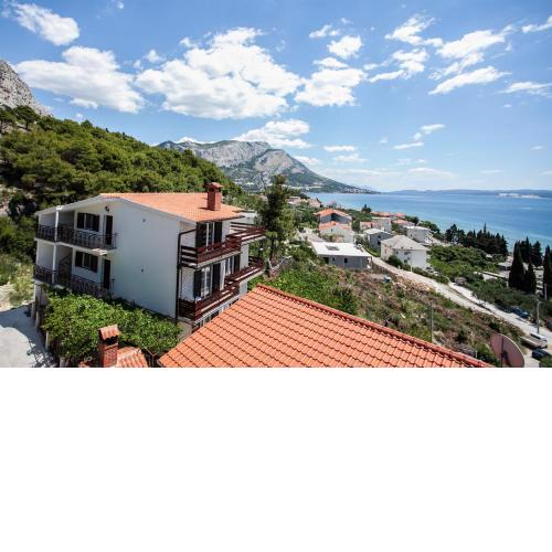 Apartments Mladen