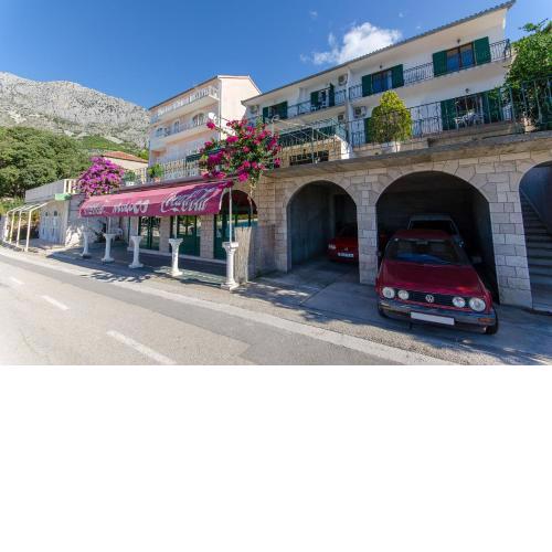 Apartments Moloco