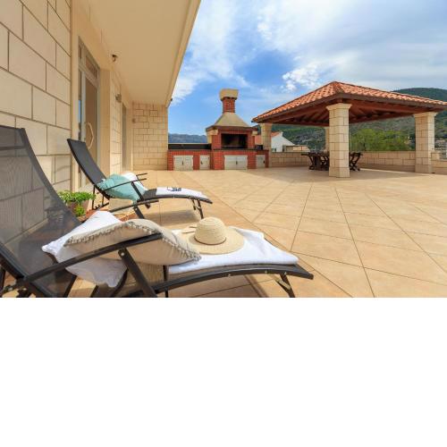 Apartments Mondo