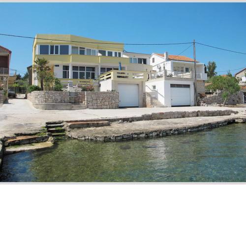 Apartments Nensi