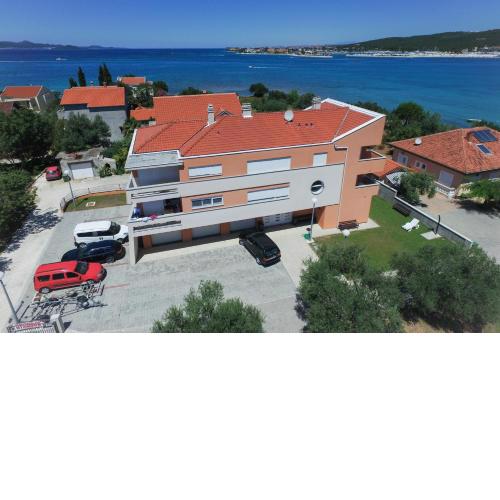 Apartments Nika Sukošan