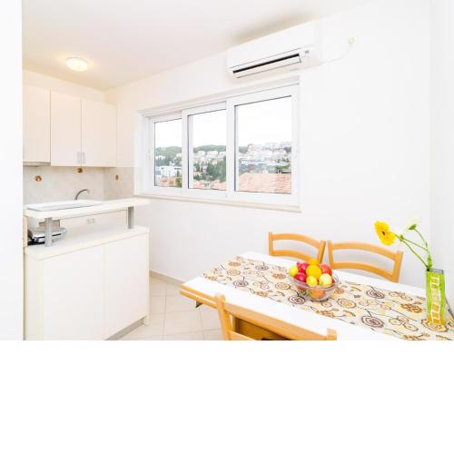 Apartments Nikola - One Bedroom Apartment with Terrace and Garden View Harmony