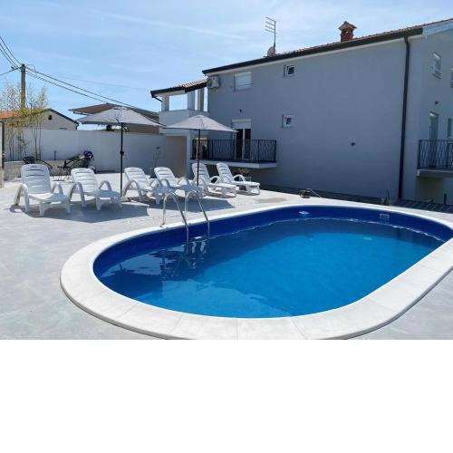APARTMENTS PALISKA located in the countryside near Poreč