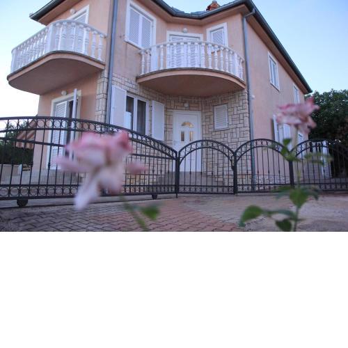 Apartments Pavlakovic