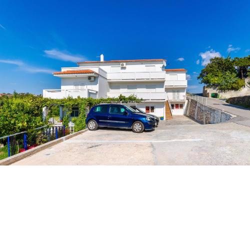 Apartments Pela