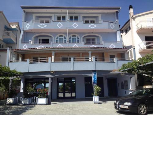 Apartments Peran