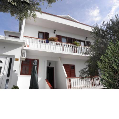Apartments Pere