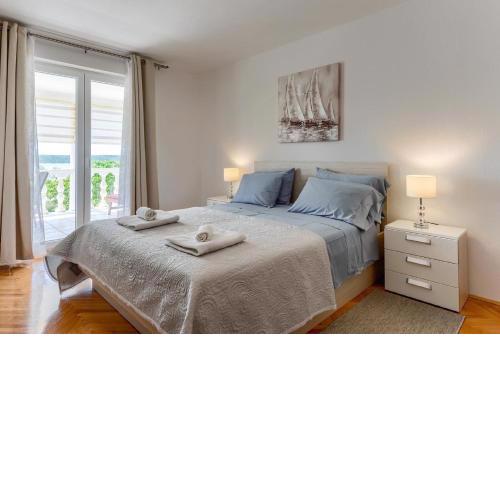 Apartments-PIA