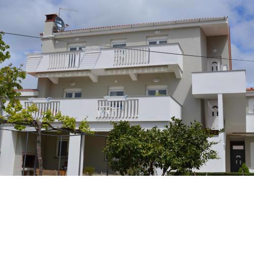 Apartments Pineta Franko