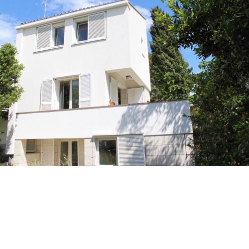 Apartments PineWood Villa
