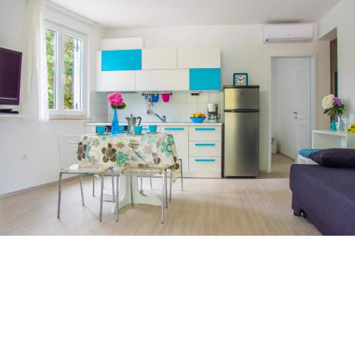 Apartments Punta by Sea