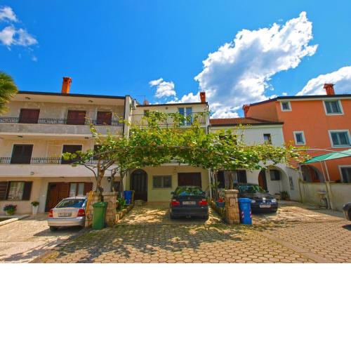 Apartments Romano 1099