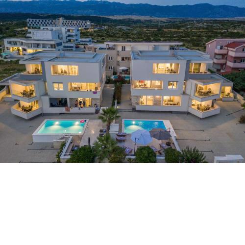 Apartments & Rooms Danivan Pool Villas B