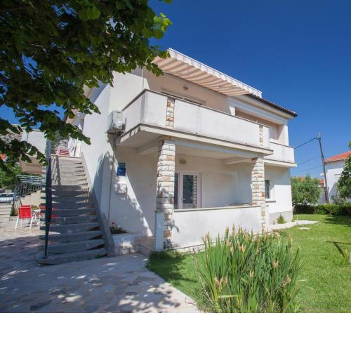 Apartments & Rooms Dekanic