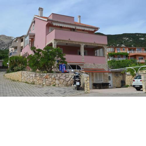 Apartments & Rooms Nensi
