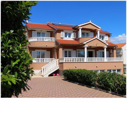 Apartments Rupe