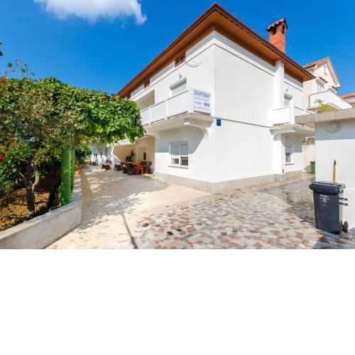 Apartments Ruza A