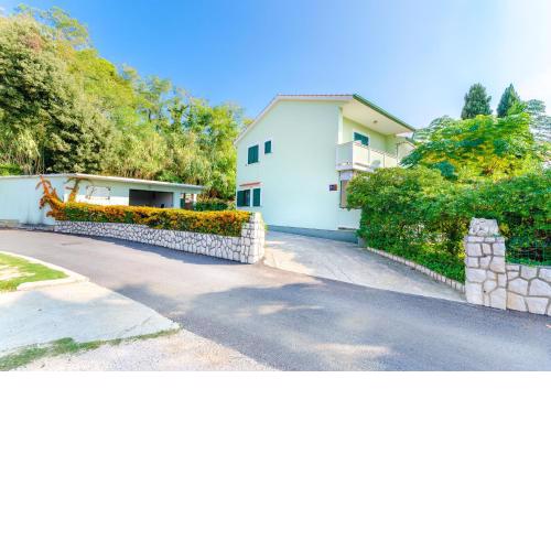 Apartments Ruzica M