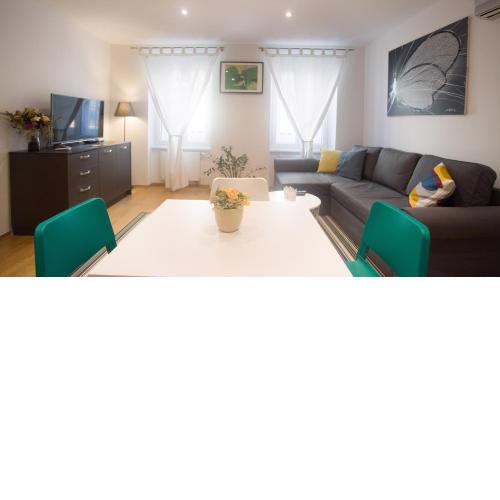 Apartments S&A