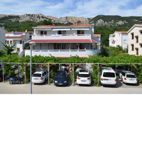 Apartments Sersic Baska