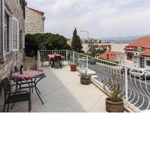 Apartments Sisic - One Bedroom Apartment with Terrace