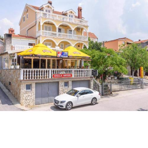 Apartments Smilje i Maslina