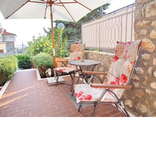 Apartments Sweet Escape- Studio Apartment with Terrace and Sea View