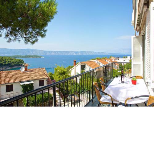 Apartments Tobo - parking and barbecue