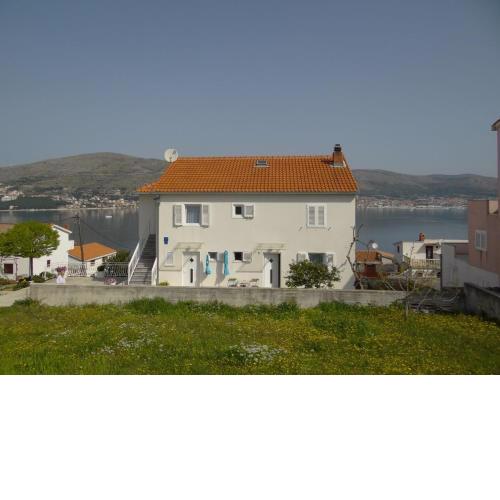 Apartments Tomislav - 120 m from beach