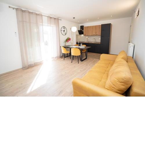 Apartments Tomulić