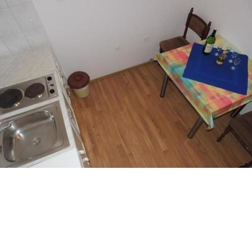 Apartments Travarevic - Two-Bedroom Apartment 4 Adults No2