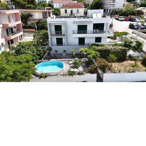Apartments turtle gardens