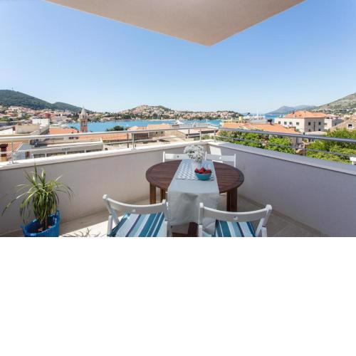 Apartments Villa Karmen