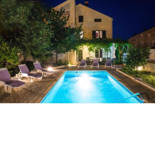 Apartments Villa Roza