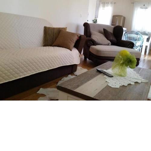 Apartments Villa Rustica ST - Two-Bedroom Apartment with Balcony and Shared Pool 1 kat